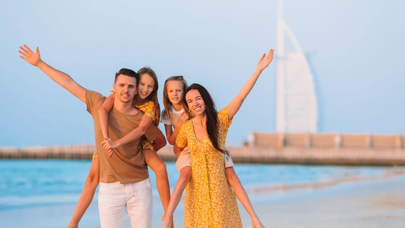 هزینه تمدید اقامت در دبی